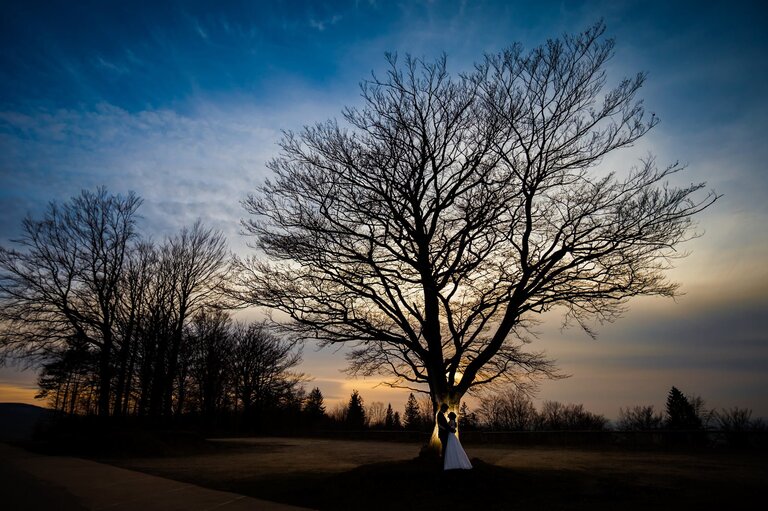 www.magiaobrazu.com, fotografia ślubna, fotografia ślubna bielsko, plener slubny w gorkach; wiosenna sesja slubna, zdjęcia ślubne bielsko, plener ślubny w gorach, zdjecia slubne w ruinach, sesja slubna w ruinach, fotograf ślubny Bielsko, fotografowie ślubni, fotograf śląsk, sesja plenerowa; wiosenny plener ślubny