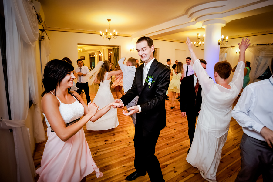 reportaż ślubny Gosi i Łukasza fotografia ślubna bielsko; fotografia ślubna kraków; dwóch fotograf na ślub; zdjęcia ślubne; fotograf ślubny bielsko