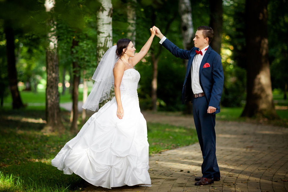 plener ślubny w lesie, sesja slubna w naturze, romantyczna sesja slubna, zdjecia slubne goczalkowice, plener slubny w goczalkowicach, fotografia ślubna śląsk, fotografia ślubna pszczyna, dwóch fotografów na ślub, zdjęcia ślubne, fotograf ślubny bielsko