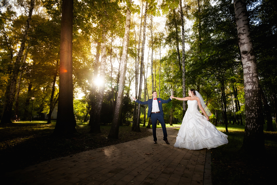 plener ślubny w lesie, sesja slubna w naturze, romantyczna sesja slubna, zdjecia slubne goczalkowice, plener slubny w goczalkowicach, fotografia ślubna śląsk, fotografia ślubna pszczyna, dwóch fotografów na ślub, zdjęcia ślubne, fotograf ślubny bielsko