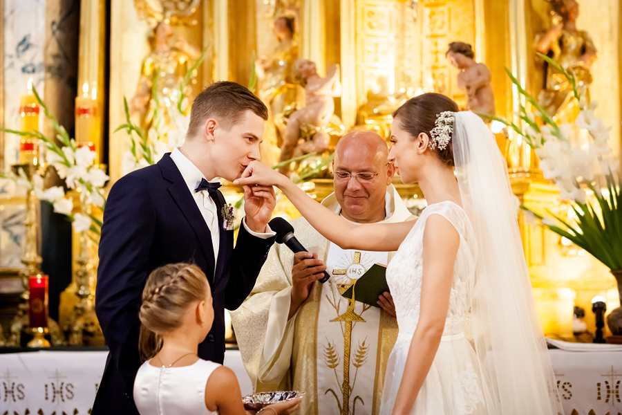 reportaż ślubny Magdy i Piotra fotografia ślubna śląsk; fotografia ślubna kraków; dwóch fotograf na ślub; zdjęcia ślubne; fotograf ślubny bielsko