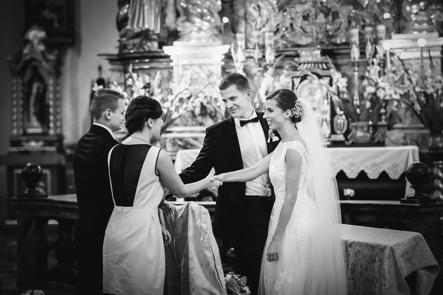 reportaż ślubny Magdy i Piotra fotografia ślubna śląsk; fotografia ślubna kraków; dwóch fotograf na ślub; zdjęcia ślubne; fotograf ślubny bielsko