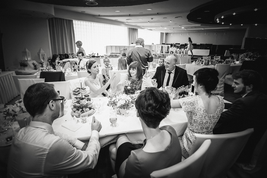 reportaż ślubny Magdy i Piotra fotografia ślubna śląsk; fotografia ślubna kraków; dwóch fotograf na ślub; zdjęcia ślubne; fotograf ślubny bielsko