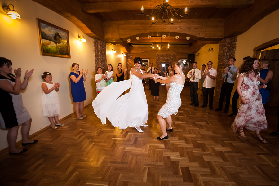 fotografia ślubna śląsk; fotografia ślubna kraków; dwóch fotograf na ślub; zdjęcia ślubne; fotograf ślubny bielsko