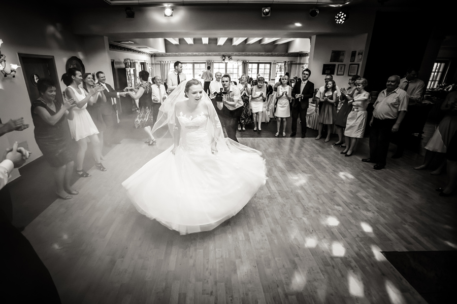 fotografia ślubna śląsk; fotografia ślubna kraków; dwóch fotograf na ślub; zdjęcia ślubne; fotograf ślubny Strzelce Opolskie