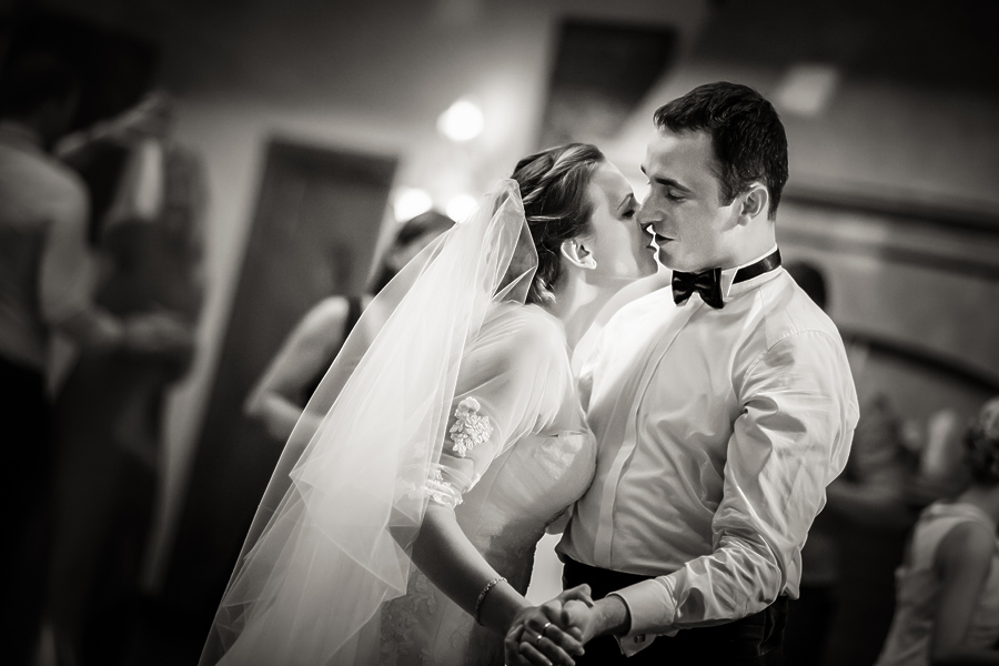 fotografia ślubna śląsk; fotografia ślubna kraków; dwóch fotograf na ślub; zdjęcia ślubne; fotograf ślubny Strzelce Opolskie