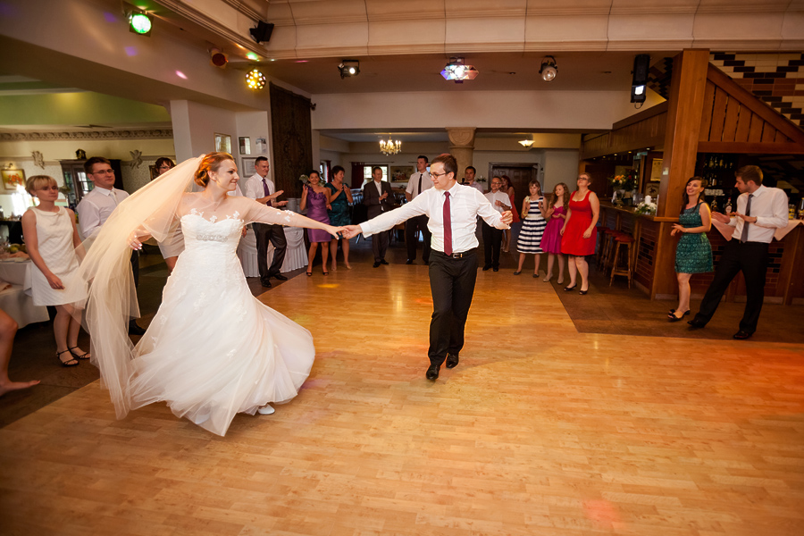 fotografia ślubna śląsk; fotografia ślubna kraków; dwóch fotograf na ślub; zdjęcia ślubne; fotograf ślubny Strzelce Opolskie