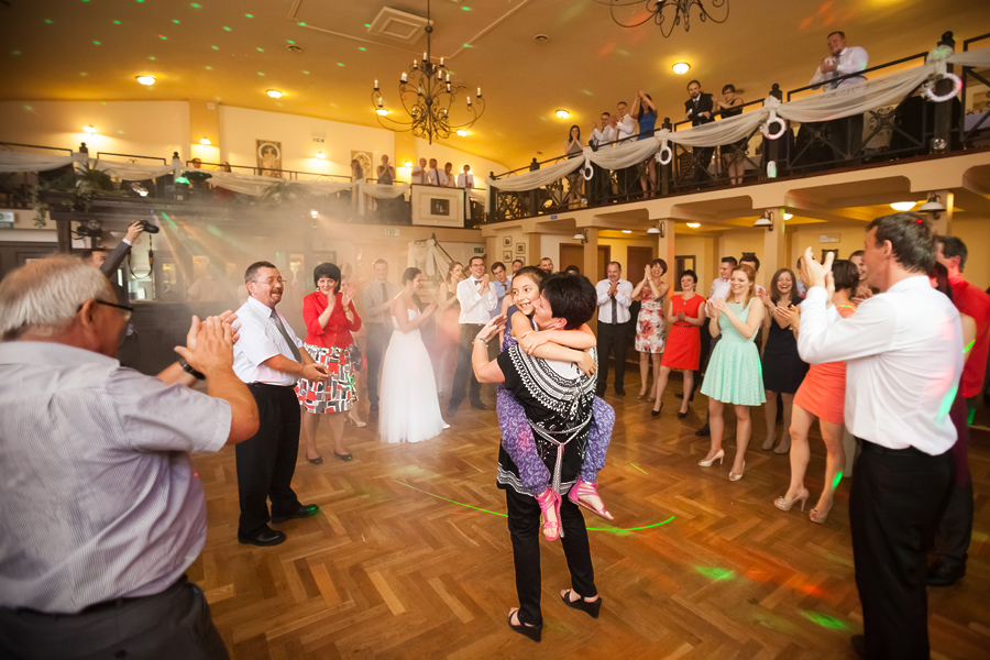 reportaż ślubny Kamili i Macieja fotografia ślubna śląsk; fotografia ślubna kraków; dwóch fotograf na ślub; zdjęcia ślubne; fotograf ślubny bielsko