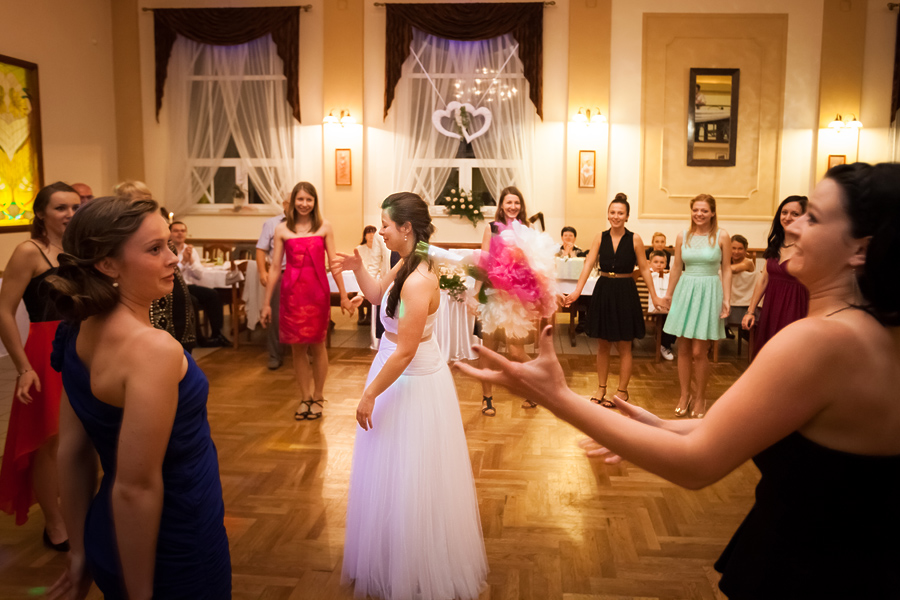 reportaż ślubny Kamili i Macieja fotografia ślubna śląsk; fotografia ślubna kraków; dwóch fotograf na ślub; zdjęcia ślubne; fotograf ślubny bielsko