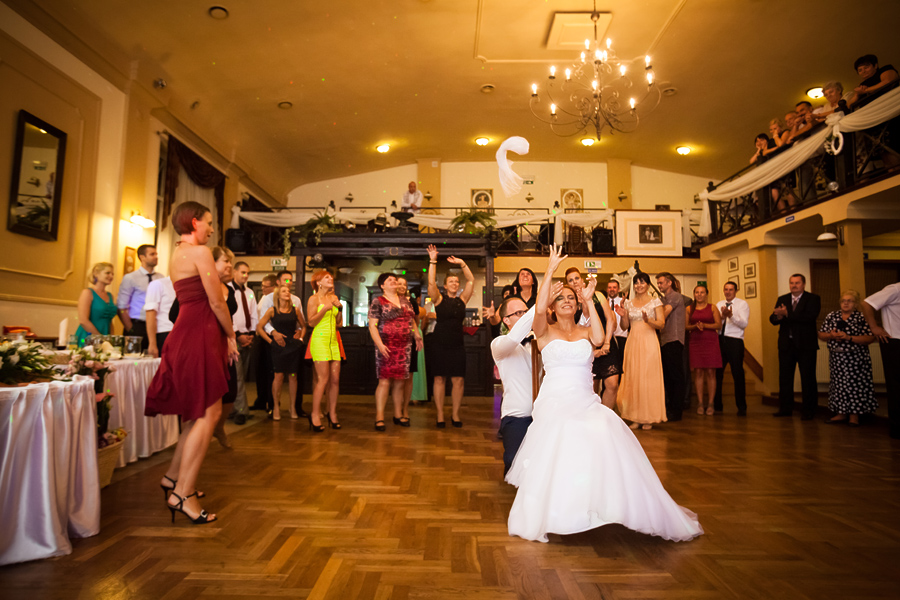 reportaż ślubny Jagody i Sebastiana fotografia ślubna śląsk; fotografia ślubna bielsko; dwóch fotograf na ślub; zdjęcia ślubne; fotograf ślubny bielsko