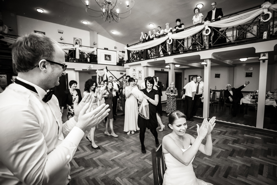 reportaż ślubny Jagody i Sebastiana fotografia ślubna śląsk; fotografia ślubna bielsko; dwóch fotograf na ślub; zdjęcia ślubne; fotograf ślubny bielsko