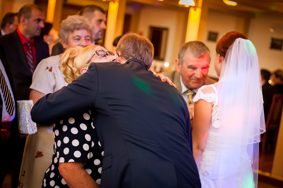 reportaż ślubny Jagody i Sebastiana fotografia ślubna śląsk; fotografia ślubna bielsko; dwóch fotograf na ślub; zdjęcia ślubne; fotograf ślubny bielsko
