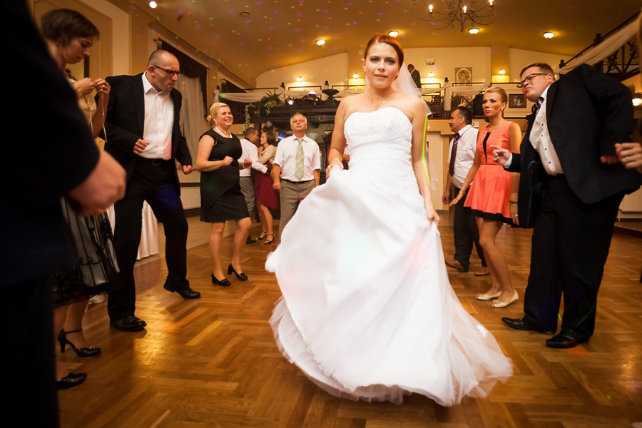 reportaż ślubny Jagody i Sebastiana fotografia ślubna śląsk; fotografia ślubna bielsko; dwóch fotograf na ślub; zdjęcia ślubne; fotograf ślubny bielsko