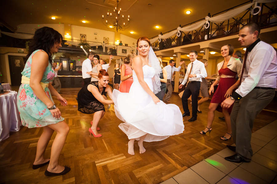 reportaż ślubny Jagody i Sebastiana fotografia ślubna śląsk; fotografia ślubna bielsko; dwóch fotograf na ślub; zdjęcia ślubne; fotograf ślubny bielsko