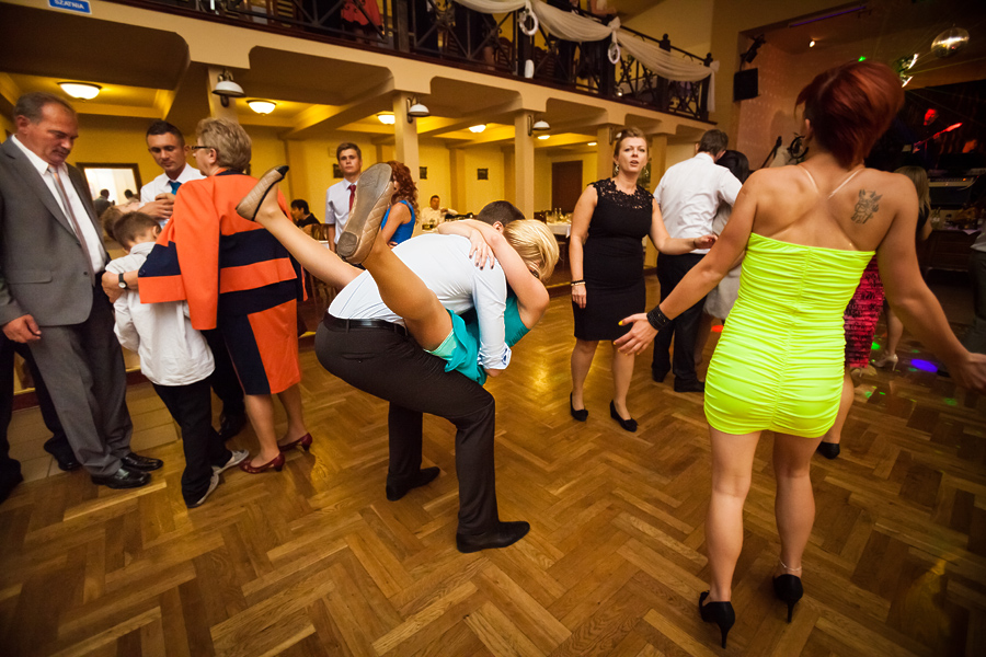 reportaż ślubny Jagody i Sebastiana fotografia ślubna śląsk; fotografia ślubna bielsko; dwóch fotograf na ślub; zdjęcia ślubne; fotograf ślubny bielsko
