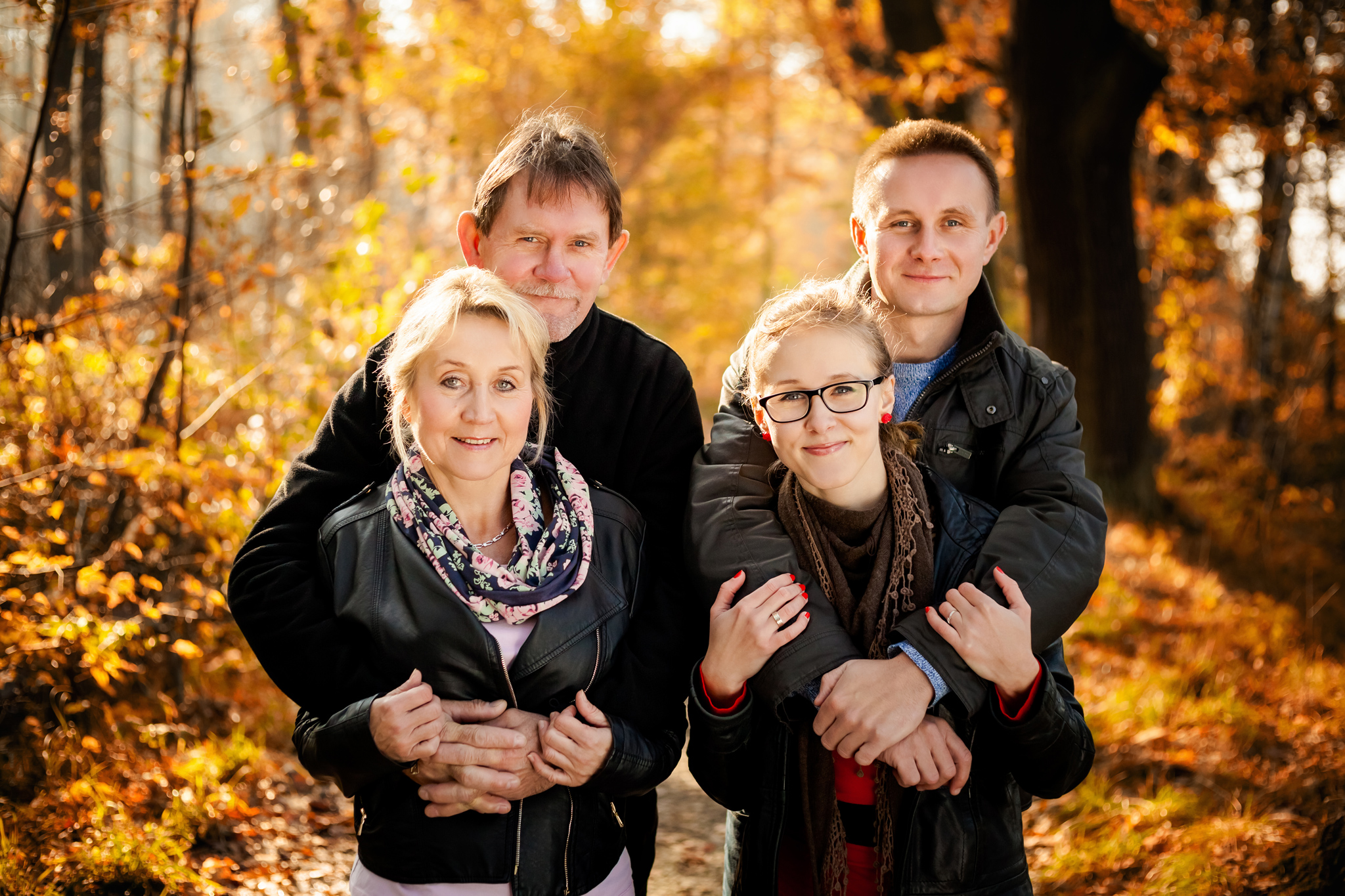 jesienna sesja; sesje jesienne; Sesje rodzinne, portrety rodzinne, sesje rodzinne bielsko, fotograf rodzinny bielsko, fotograf pszczyna, www.magiaobrazu.com, fotograf czechowice, fotograf slask, fotografia krakow, zdjecia rodzinne, fotografia rodzinna