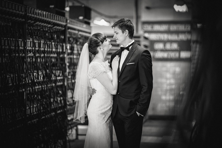 plener ślubny na kopalni; industrialna sesja slubna; zdjecia slubne w kopalni; fotografia ślubna śląsk; fotografia ślubna kraków; dwóch fotograf na ślub; zdjęcia ślubne; fotograf ślubny bielsko