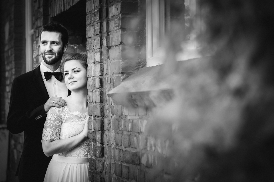 plener ślubny na nikiszowcu, sesja slubna nikiszowiec, industrialna sesja slubna, zdjecia slubne nikiszowiec, fotografia ślubna śląsk, fotografia ślubna kraków, dwóch fotograf na ślub, zdjęcia ślubne, fotograf ślubny bielsko