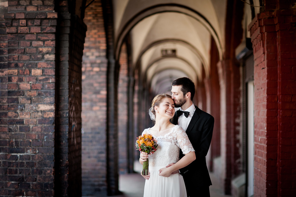 plener ślubny na nikiszowcu, sesja slubna nikiszowiec, industrialna sesja slubna, zdjecia slubne nikiszowiec, fotografia ślubna śląsk, fotografia ślubna kraków, dwóch fotograf na ślub, zdjęcia ślubne, fotograf ślubny bielsko
