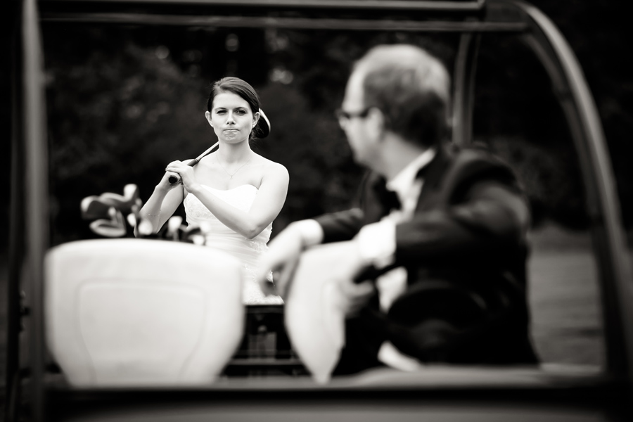 sesja slubna na polu golfowym fotografia ślubna śląsk; fotografia ślubna bielsko; dwóch fotografów na ślub; zdjęcia ślubne; jesienna sesja slubna