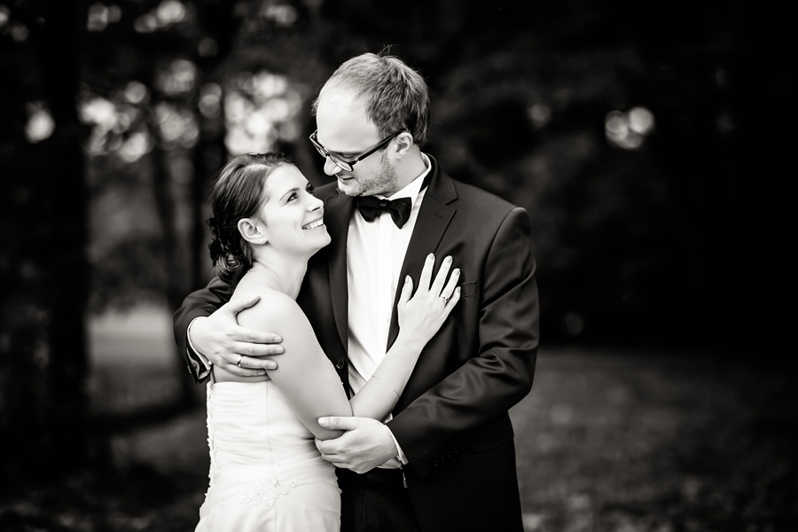 sesja slubna na polu golfowym fotografia ślubna śląsk; fotografia ślubna bielsko; dwóch fotografów na ślub; zdjęcia ślubne; jesienna sesja slubna