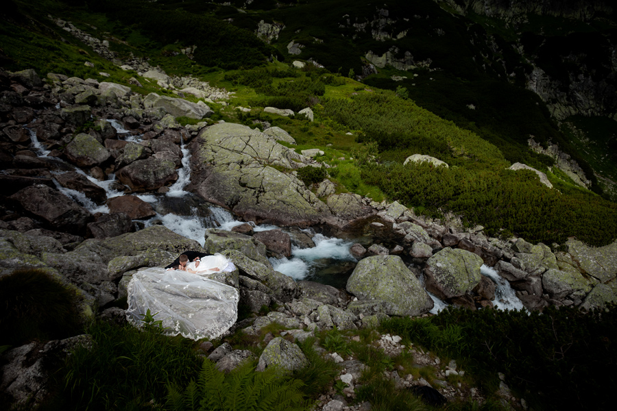 plener ślubny w Tatrach; fotografia ślubna śląsk; fotografia ślubna kraków; dwóch fotograf na ślub; zdjęcia ślubne; fotograf ślubny bielsko