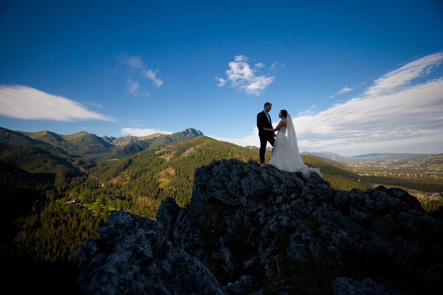 plener ślubny Angeliki i Adama w Tatrach plener ślubny w Tatrach; sesja slubna Nosal; sesja slubna Tatry; fotografia ślubna śląsk; fotografia ślubna kraków; dwóch fotograf na ślub; zdjęcia ślubne; fotograf ślubny bielsko
