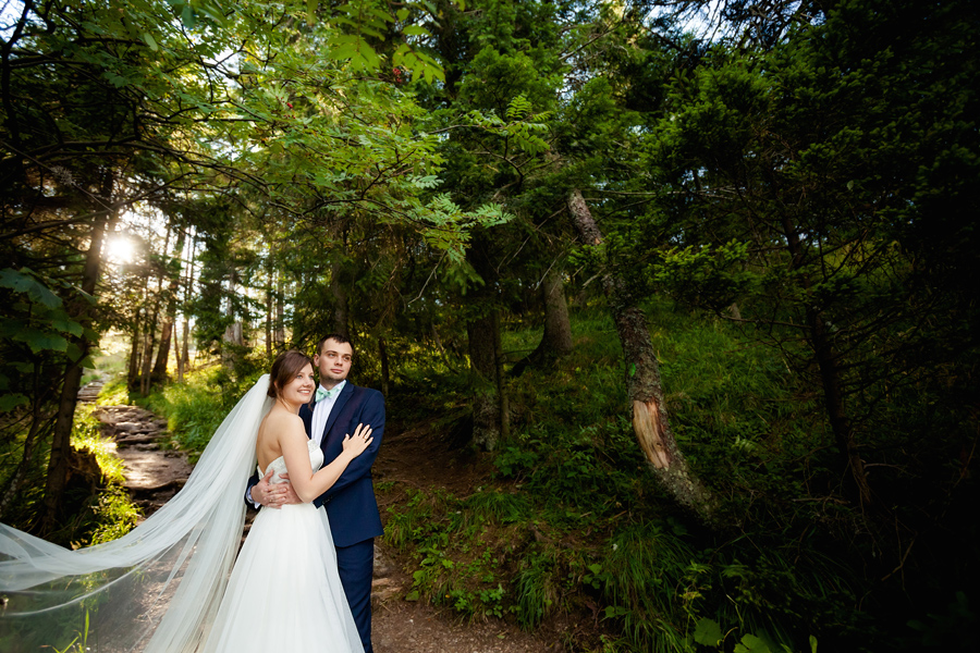 plener ślubny Angeliki i Adama w Tatrach plener ślubny w Tatrach; sesja slubna Nosal; sesja slubna Tatry; fotografia ślubna śląsk; fotografia ślubna kraków; dwóch fotograf na ślub; zdjęcia ślubne; fotograf ślubny bielsko