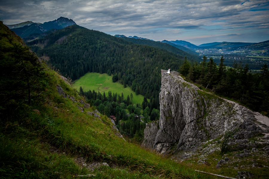plener ślubny Angeliki i Adama w Tatrach plener ślubny w Tatrach; sesja slubna Nosal; sesja slubna Tatry; fotografia ślubna śląsk; fotografia ślubna kraków; dwóch fotograf na ślub; zdjęcia ślubne; fotograf ślubny bielsko