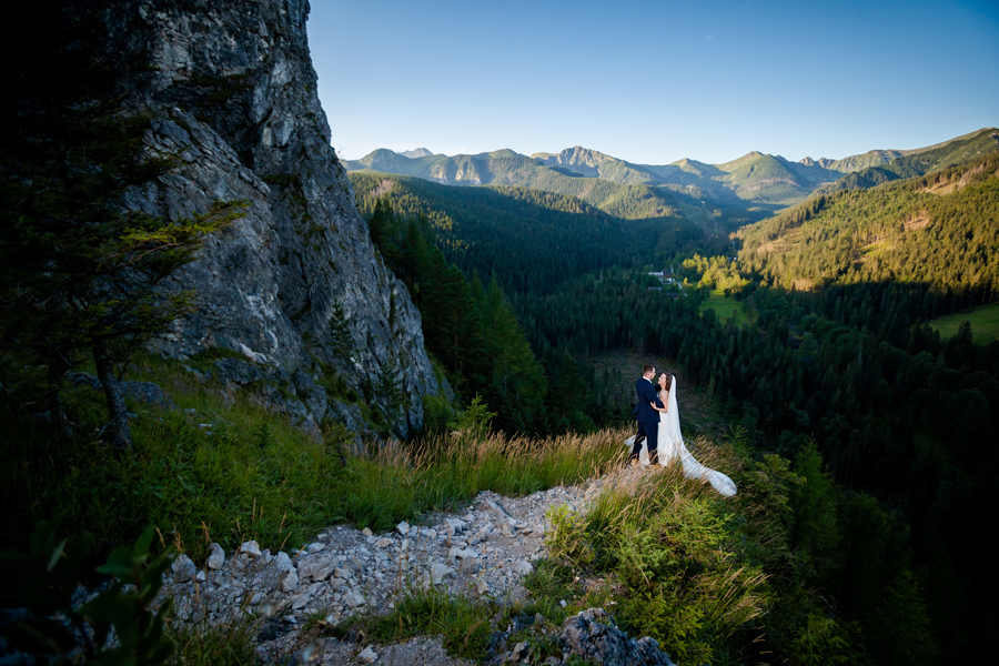 plener ślubny Angeliki i Adama w Tatrach plener ślubny w Tatrach; sesja slubna Nosal; sesja slubna Tatry; fotografia ślubna śląsk; fotografia ślubna kraków; dwóch fotograf na ślub; zdjęcia ślubne; fotograf ślubny bielsko