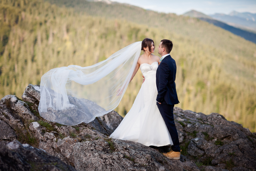 plener ślubny Angeliki i Adama w Tatrach plener ślubny w Tatrach; sesja slubna Nosal; sesja slubna Tatry; fotografia ślubna śląsk; fotografia ślubna kraków; dwóch fotograf na ślub; zdjęcia ślubne; fotograf ślubny bielsko