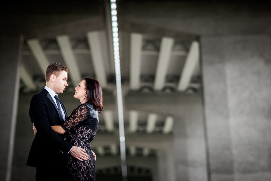 sesja narzeczenska Ani i Tomka sesje narzeczenskie bielsko; sesja zareczynowa slask; sesja james bond; sesja w stylu bonda; fotografia slubna slask; zdjecia slubne bielsko, sesja narzeczenska bond 007, zdjecia narzeczenskie, fotograf slubny bielsko