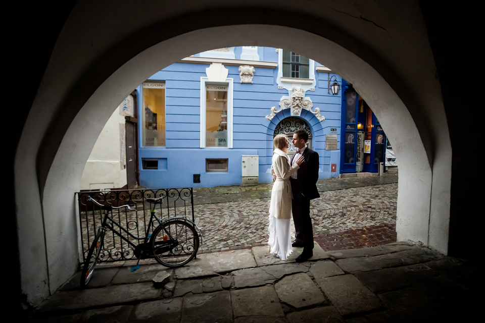sesja slubna w bielsku, plener slubny w bielsku, sesja na wzgorzu bielskim, fotograf slubny bielsko, zdjecia slubne bielsko, fotografia slubna katowice, fotografia ślubna śląsk; fotografia ślubna bielsko; dwóch fotografów na ślub; zdjęcia ślubne; jesienna sesja slubna, sesja slubna w kawiarni, plener slubny w kawiarni