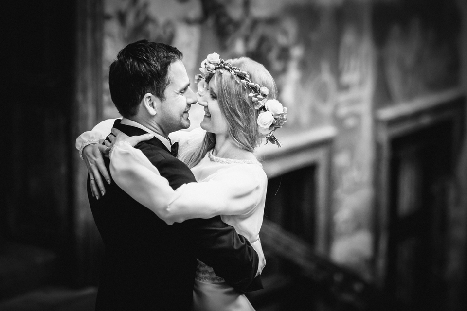 sesja slubna w bielsku, plener slubny w bielsku, sesja na wzgorzu bielskim, fotograf slubny bielsko, zdjecia slubne bielsko, fotografia slubna katowice, fotografia ślubna śląsk; fotografia ślubna bielsko; dwóch fotografów na ślub; zdjęcia ślubne; jesienna sesja slubna, sesja slubna w kawiarni, plener slubny w kawiarni