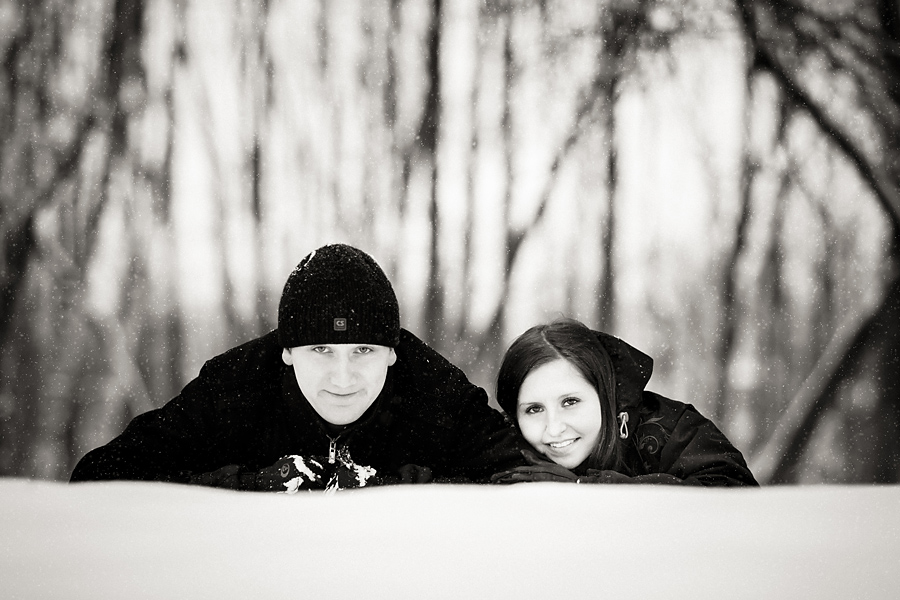 fotografia slubna slask; zdjecia slubne krakow, sesja narzeczenska krakow, zdjecia narzeczenskie zima, fotograf slubny bielsko