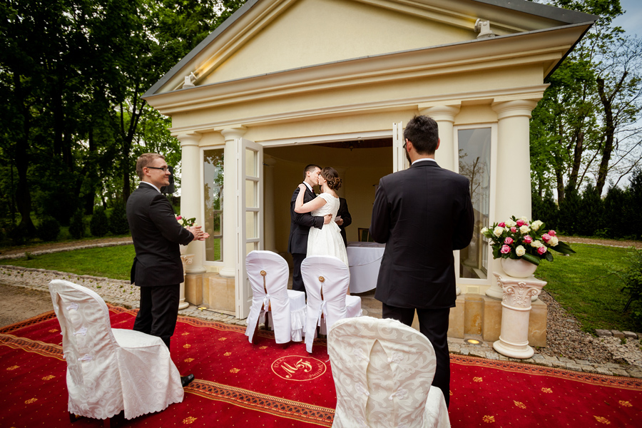 Plenerowy slub Asi i Tomka slub w plenerze; fotografia ślubna małopolska; fotografia ślubna krakow; dwóch fotograf na ślub; zdjęcia ślubne; fotograf ślubny bielsko