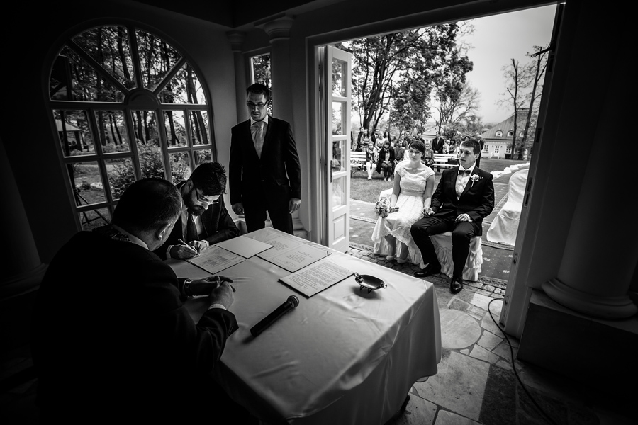 Plenerowy slub Asi i Tomka slub w plenerze; fotografia ślubna małopolska; fotografia ślubna krakow; dwóch fotograf na ślub; zdjęcia ślubne; fotograf ślubny bielsko