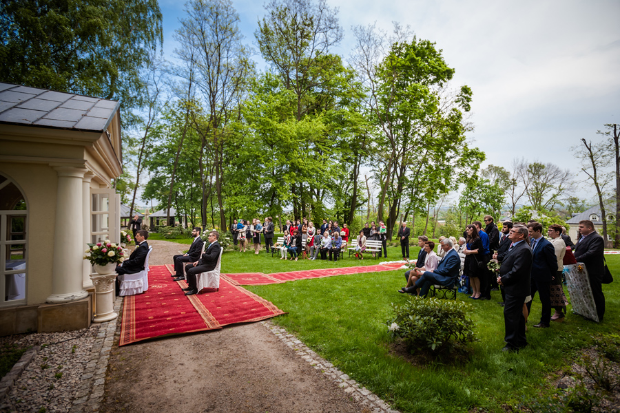 Plenerowy slub Asi i Tomka slub w plenerze; fotografia ślubna małopolska; fotografia ślubna krakow; dwóch fotograf na ślub; zdjęcia ślubne; fotograf ślubny bielsko