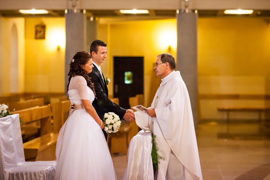 zdjecia slubne Ani i Tomka fotografia ślubna małopolska; fotografia ślubna krakow; dwóch fotograf na ślub; zdjęcia ślubne; fotograf ślubny bielsko