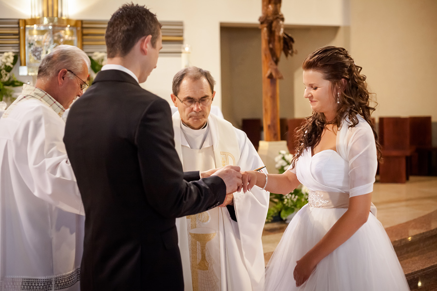 zdjecia slubne Ani i Tomka fotografia ślubna małopolska; fotografia ślubna krakow; dwóch fotograf na ślub; zdjęcia ślubne; fotograf ślubny bielsko
