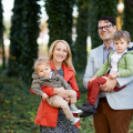 Piekne sesje rodzinne w naturze, zdjecia rodzinne w plenerze
www.magiaobrazu.com