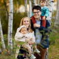 Piekne sesje rodzinne w naturze, zdjecia rodzinne w plenerze
www.magiaobrazu.com