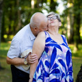 Piekna Romantyczna sesja Seniorów w plenerze - sesja w Goczałkowicach
www.magiaobrazu.com