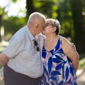 Piekna Romantyczna sesja Seniorów w plenerze - sesja w Goczałkowicach
www.magiaobrazu.com