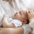Piekna lifestylowa noworodkowa rodzinna sesja z rodzicami i Maluszkiem. Naturalne sesje noworodkowe w domu Pszczyna
www.magiaobrazu.com