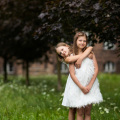 Piekna rodzinna sesja w miejskim klimacie. Sesja przyjaciółek na Nikiszowcu.
www.magiaobrazu.com
