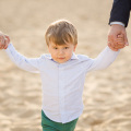 Piekna letnia dziecieca sesja na plaży, zdjecia rodzinne w plenerze
www.magiaobrazu.com Piekna letnia dziecieca sesja na plaży, zdjecia rodzinne w plenerze
www.magiaobrazu.com