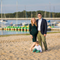 Piekna letnia dziecieca sesja na plaży, zdjecia rodzinne w plenerze
www.magiaobrazu.com