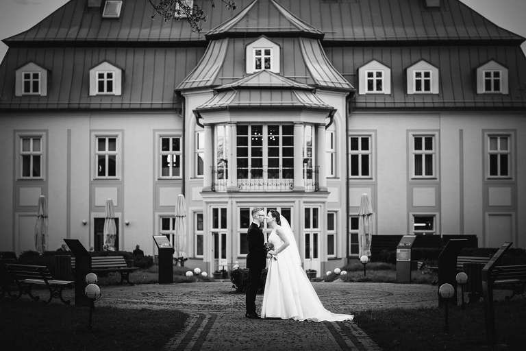 fotografia slubna slask, zdjecia slubne bielsko, fotograf slubny bielsko, zdjecia slubne slask, wesele w palacu kotulinskich w czechowicach, slub w kosciele sw katarzyny w czechowicach, zdjecia slubne katowice, dwoch fotografow na slub, fotografia slubna krakow, palac kotulinskich czechowice