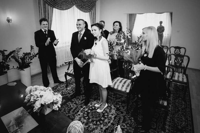 zimowy slub, zimowa sesja slubna, plener slubny w zimie, fotografia slubna, zdjecia slubne bielsko, fotograf slubny bielsko, www.magiaobrazu.com, zdjecia slubne bielsko, fotografia slubna slask, zdjecia slubne zywiec, fotograf cieszyn, dwoch fotografow na slub, zdjecia slubne slask, slub w USC w czechowicach, urzad stanu cywilnego czechowice,